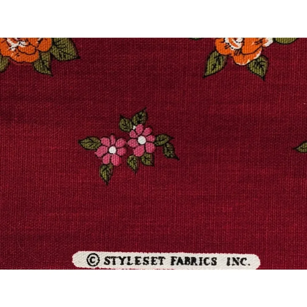 SALE! 2.5 Yds Heavy Cotton Twill STYLESET FABRIC Vintage 70s Floral Border Print
